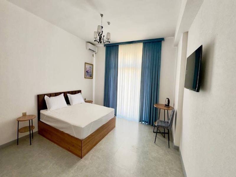 Humor Hotel image