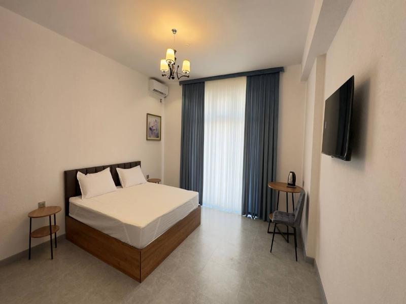 Humor Hotel image