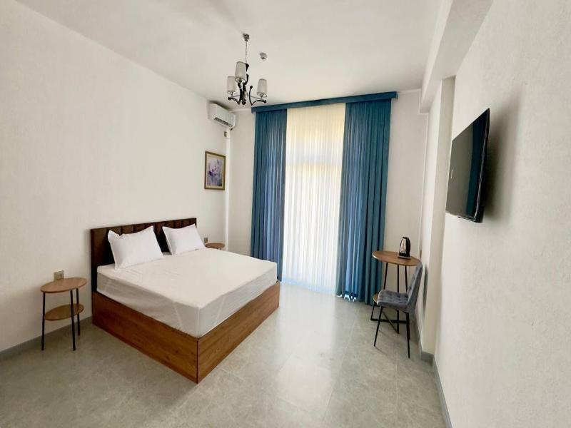 Humor Hotel image