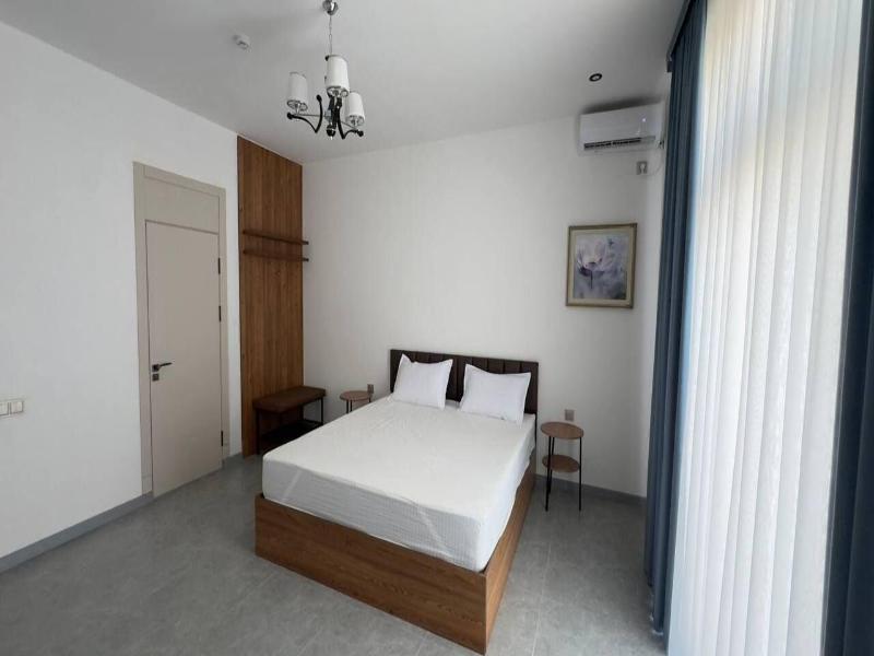 Humor Hotel image