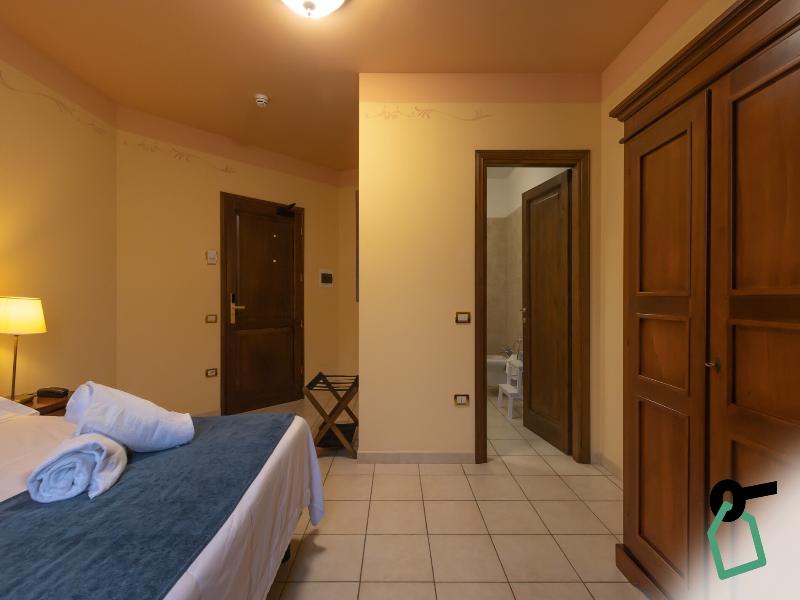 Hotiday Toscana Riparbella image
