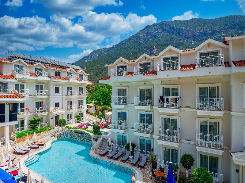 Montebello Deluxe Hotel image