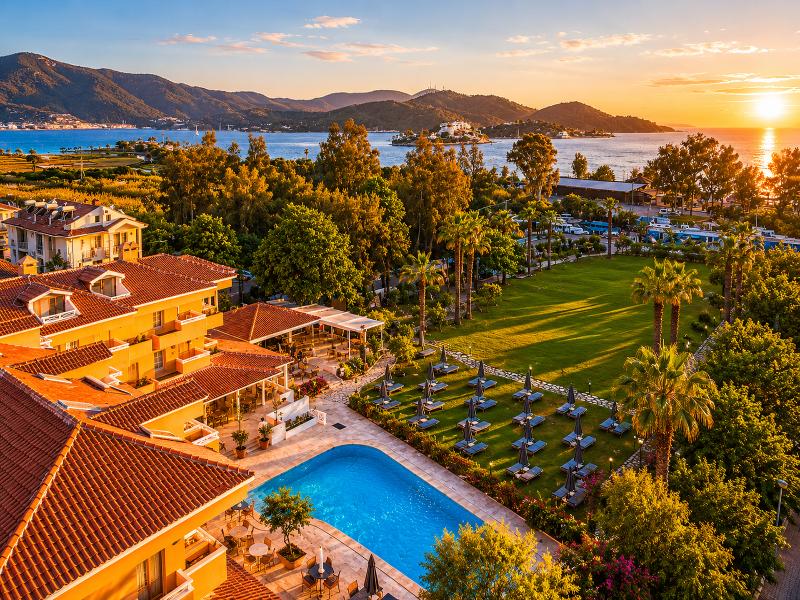 Hotel Club-E image