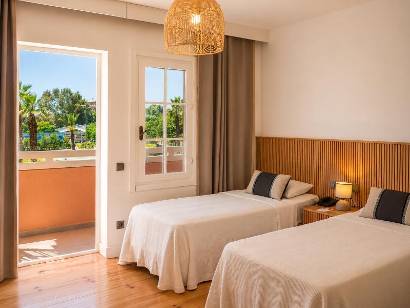 Hotel Club-E image