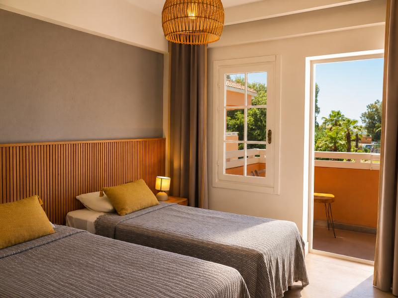 Hotel Club-E image
