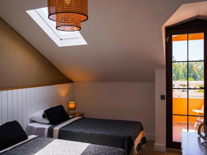 Hotel Club-E image