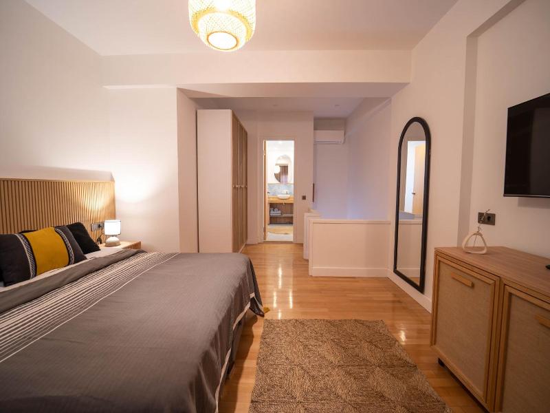 Hotel Club-E image