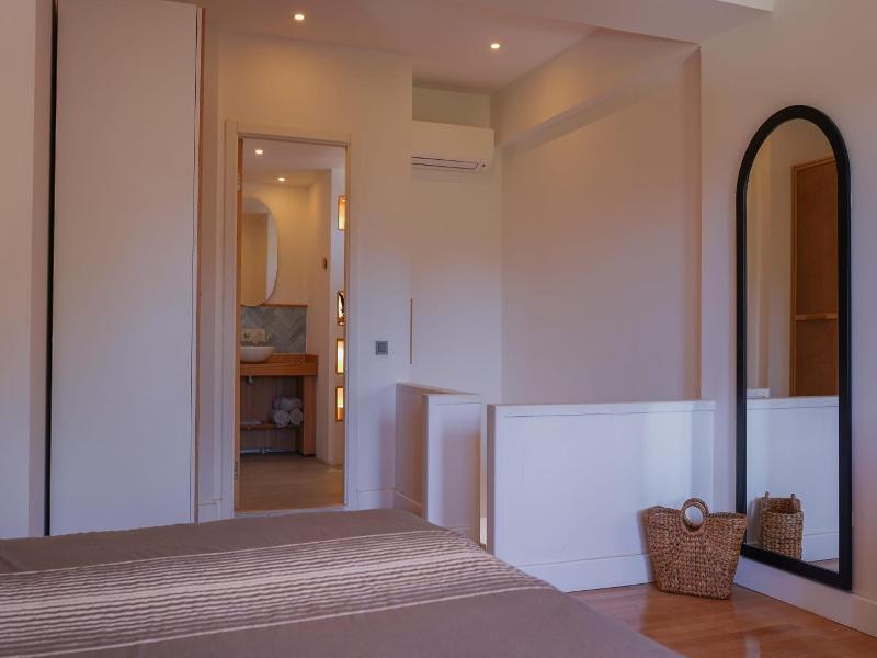 Hotel Club-E image