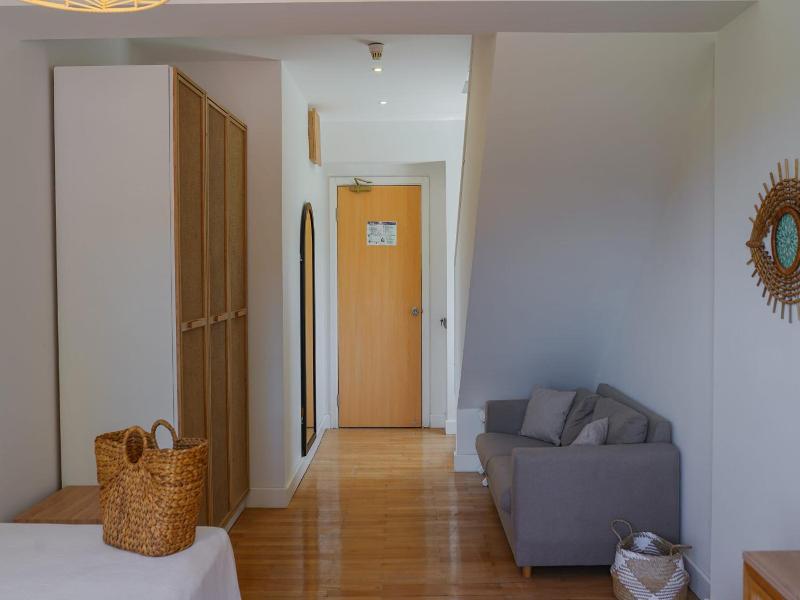 Hotel Club-E image