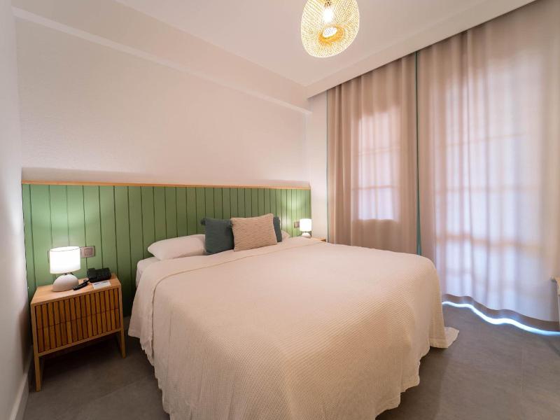 Hotel Club-E image