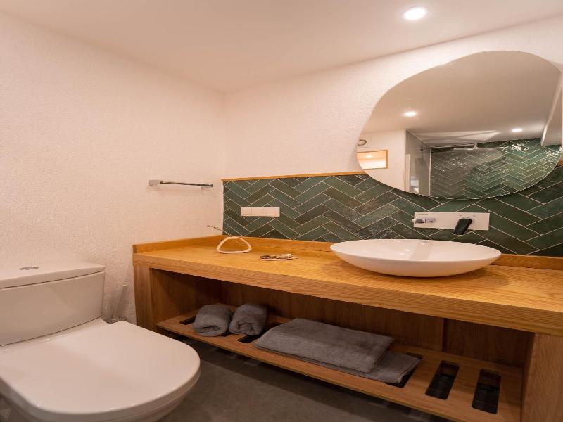 Hotel Club-E image