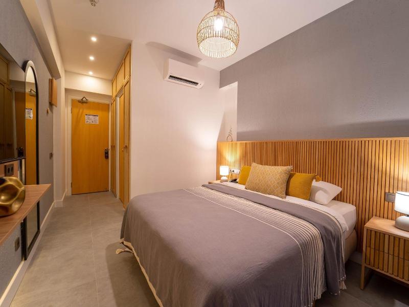 Hotel Club-E image