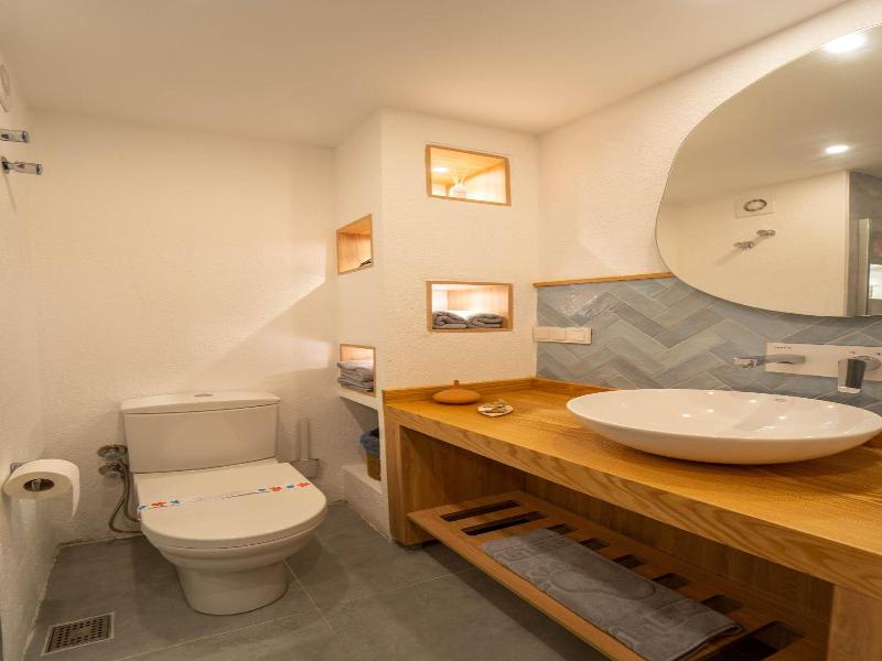 Hotel Club-E image