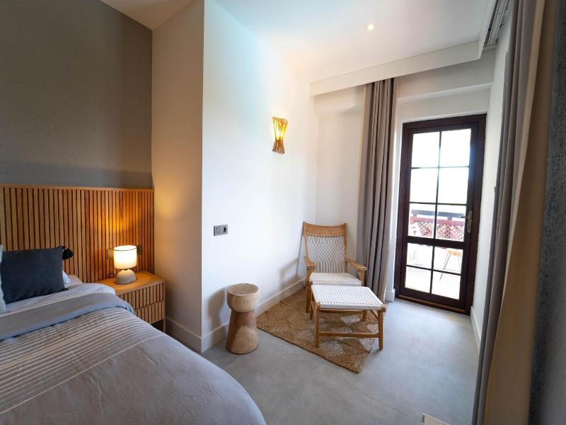 Hotel Club-E image