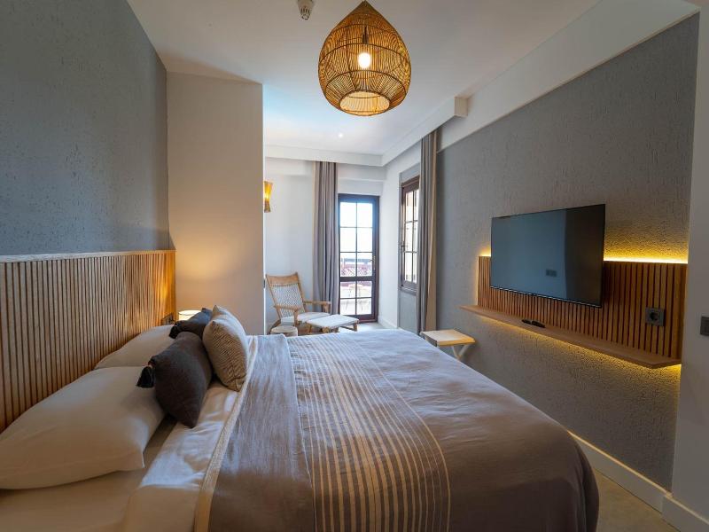 Hotel Club-E image