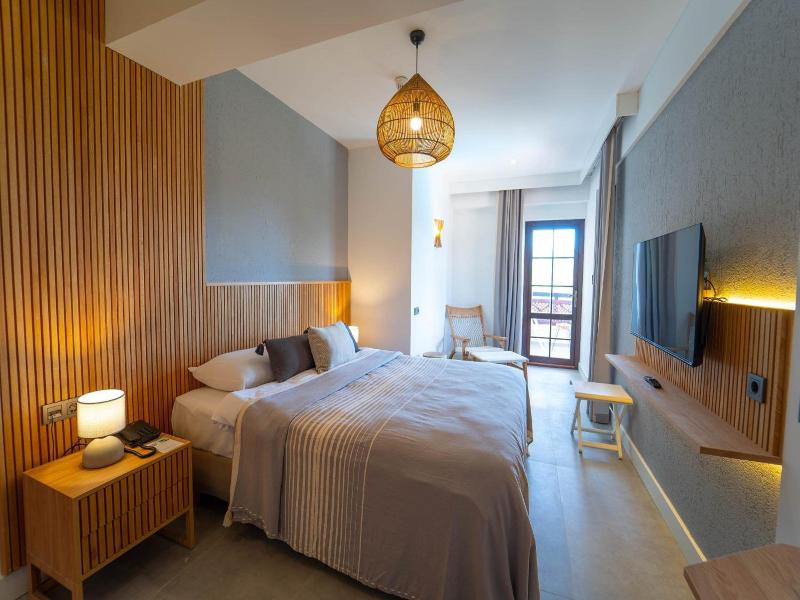 Hotel Club-E image