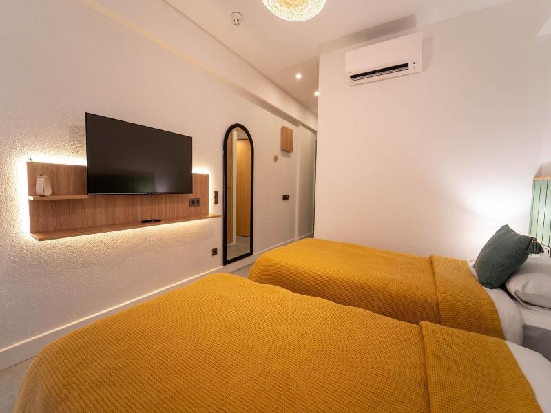 Hotel Club-E image