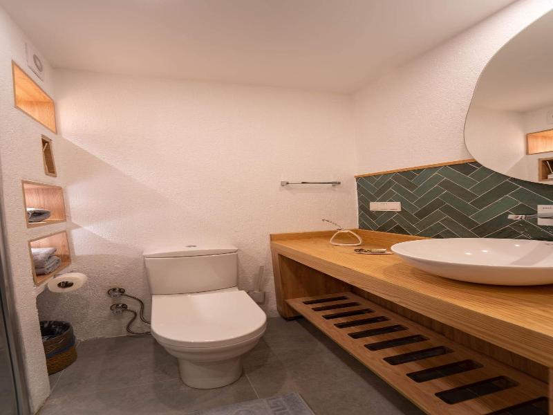 Hotel Club-E image