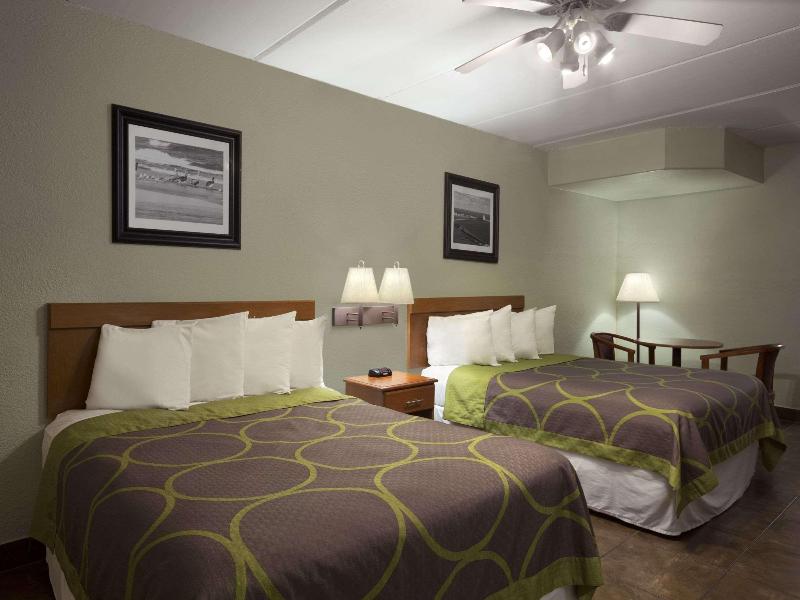 Super 8 by Wyndham South Padre Island image