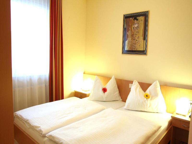 Hotel Der Stockinger image