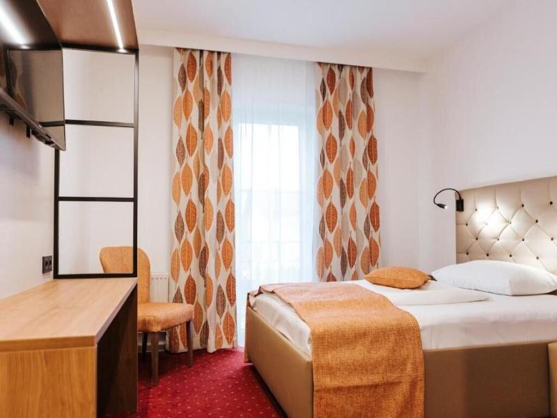 Hotel Der Stockinger image