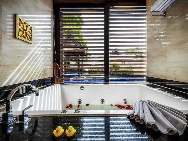 Pullman Sanya Yalong Bay Villas & Resort image
