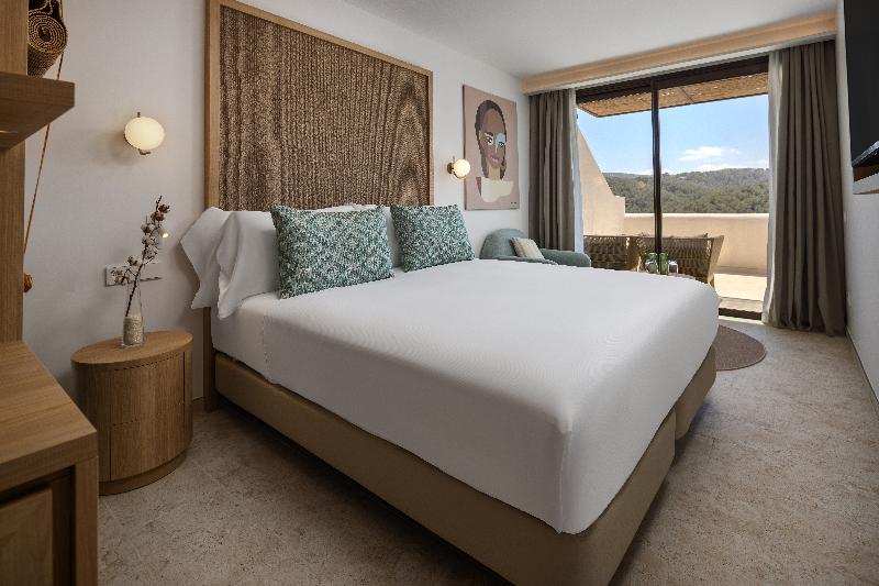 Cala San Miguel Ibiza Res, Curio Colllec By Hilton image
