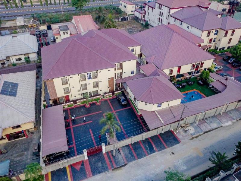 villa hilton hotels and apartments