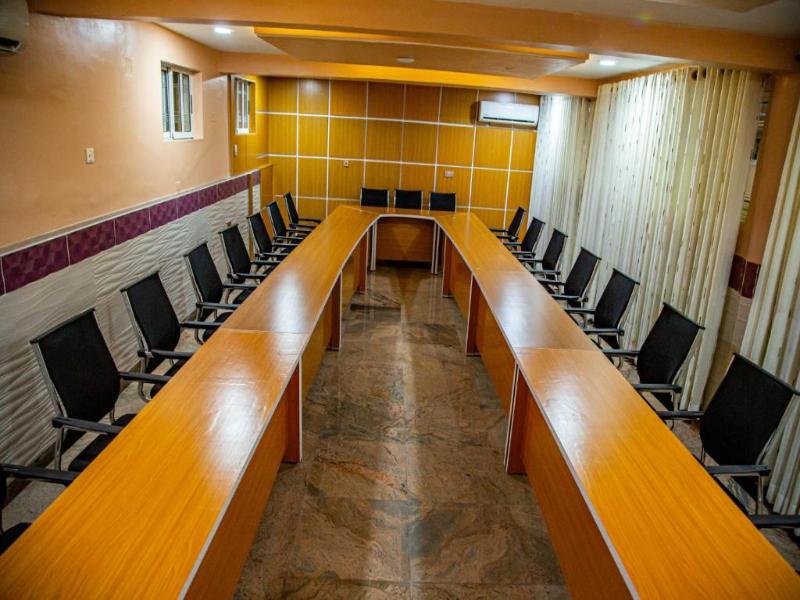 villa hilton hotels and apartments image