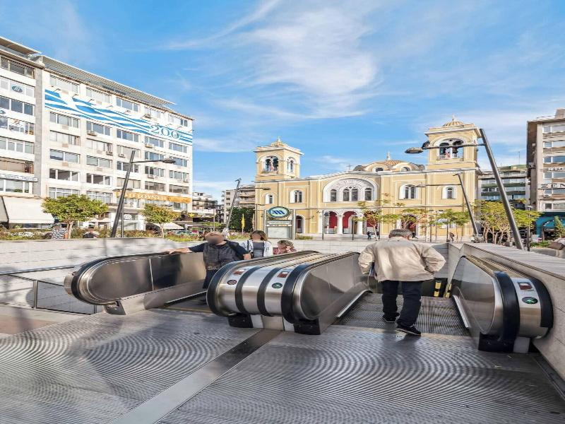 Limehome Piraeus Olive image
