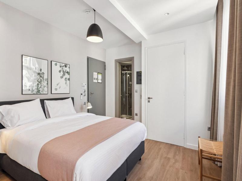 Limehome Piraeus Olive image