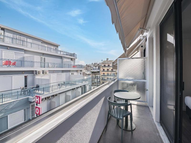 Limehome Piraeus Olive image