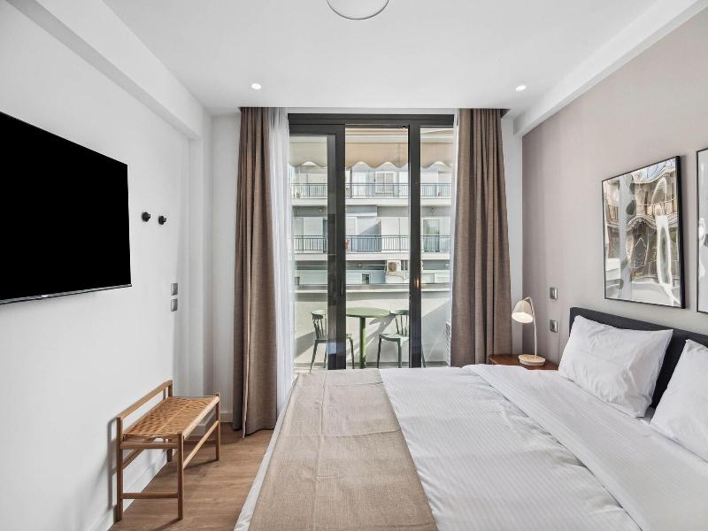 Limehome Piraeus Olive image
