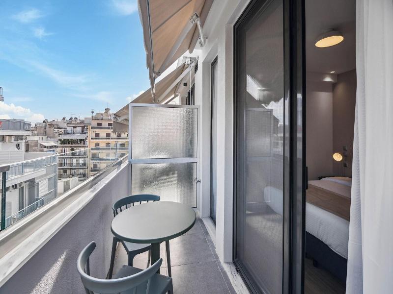 Limehome Piraeus Olive image
