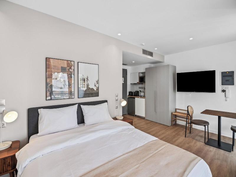 Limehome Piraeus Olive image