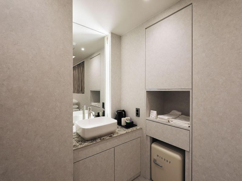 Seoul Inn Hotel By The Designers image