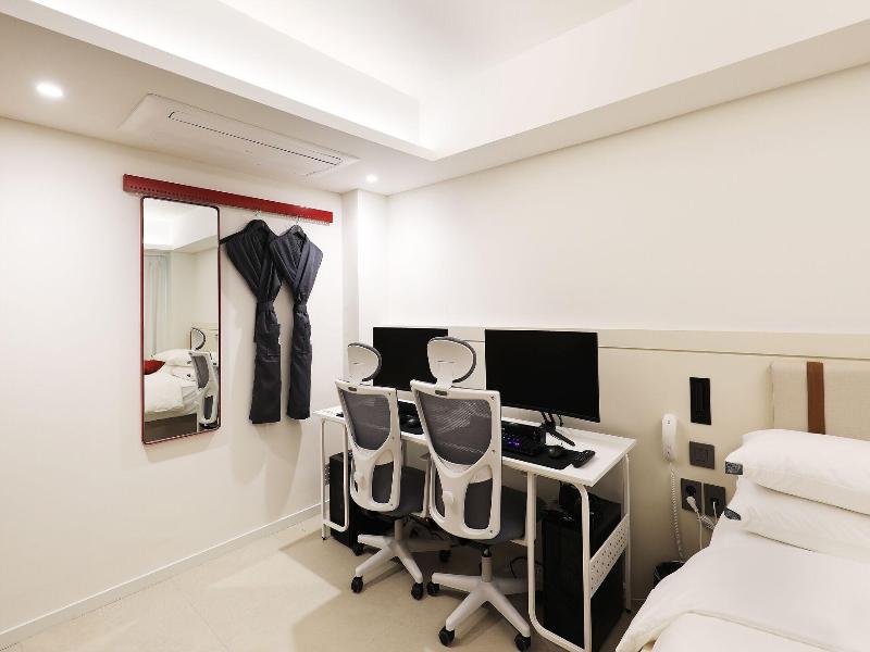 Seoul Inn Hotel By The Designers image