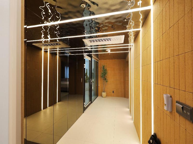 Seoul Inn Hotel By The Designers image