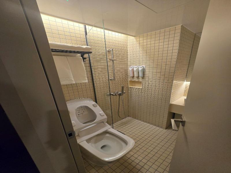 Seoul Inn Hotel By The Designers image