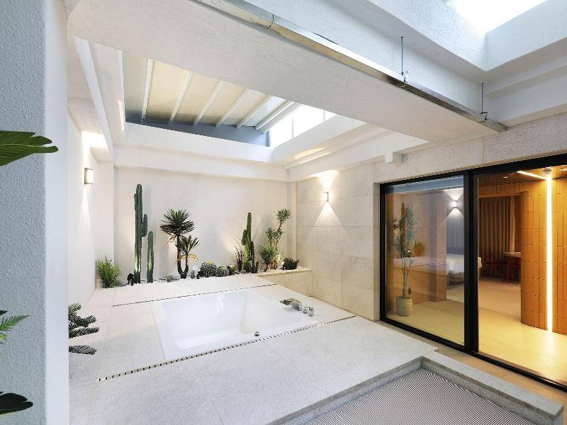 Seoul Inn Hotel By The Designers image