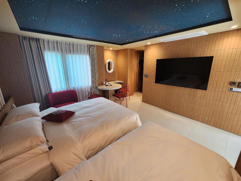 Seoul Inn Hotel By The Designers image