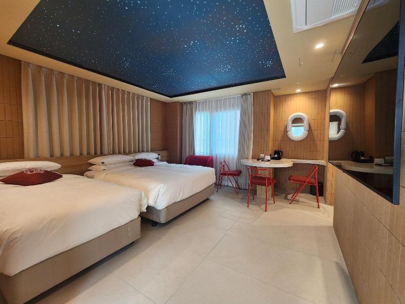 Seoul Inn Hotel By The Designers image