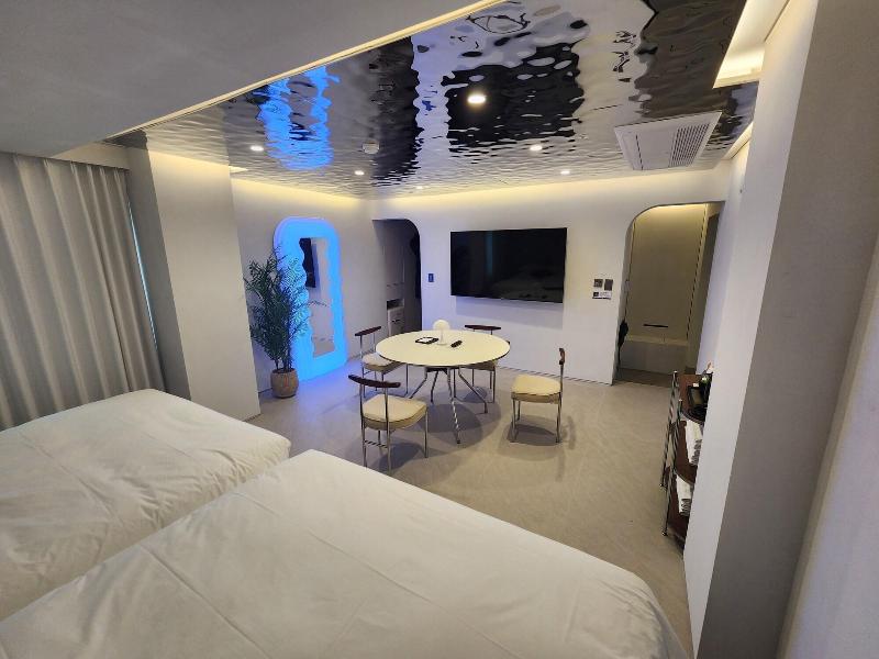 Seoul Inn Hotel By The Designers image
