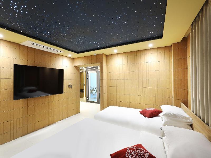 Seoul Inn Hotel By The Designers image