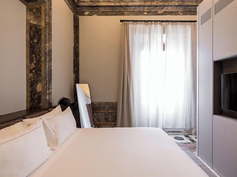 Mercer Residences Sevilla image