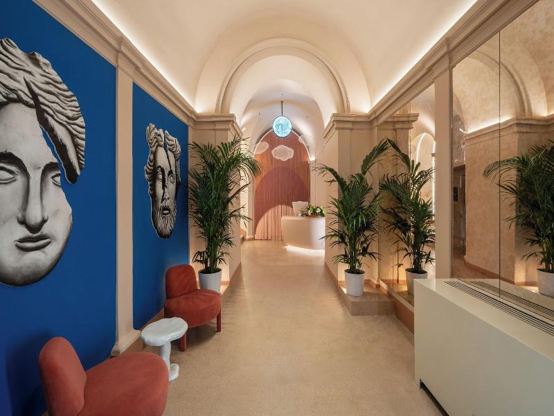 Cloud 7 Roma Hotel — view