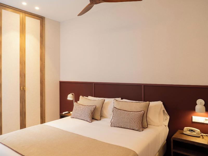 Hotel Well And Come Malaga image