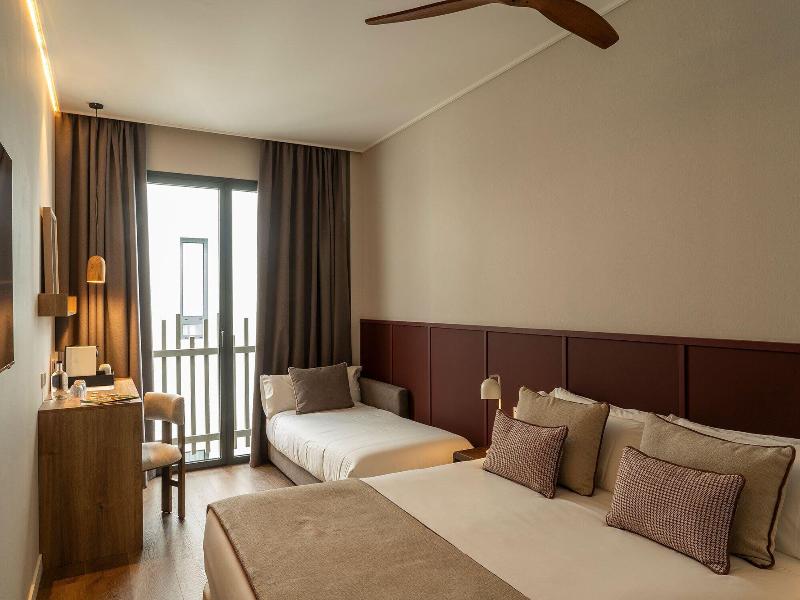 Hotel Well And Come Malaga image