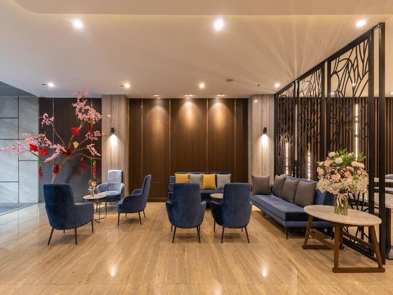 Nhat Ha Lavish Hotel image