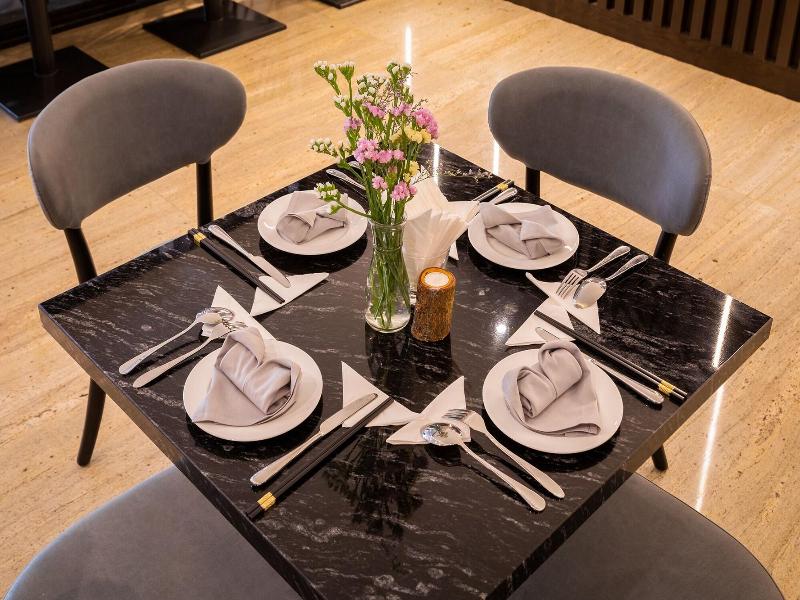 Nhat Ha Lavish Hotel image